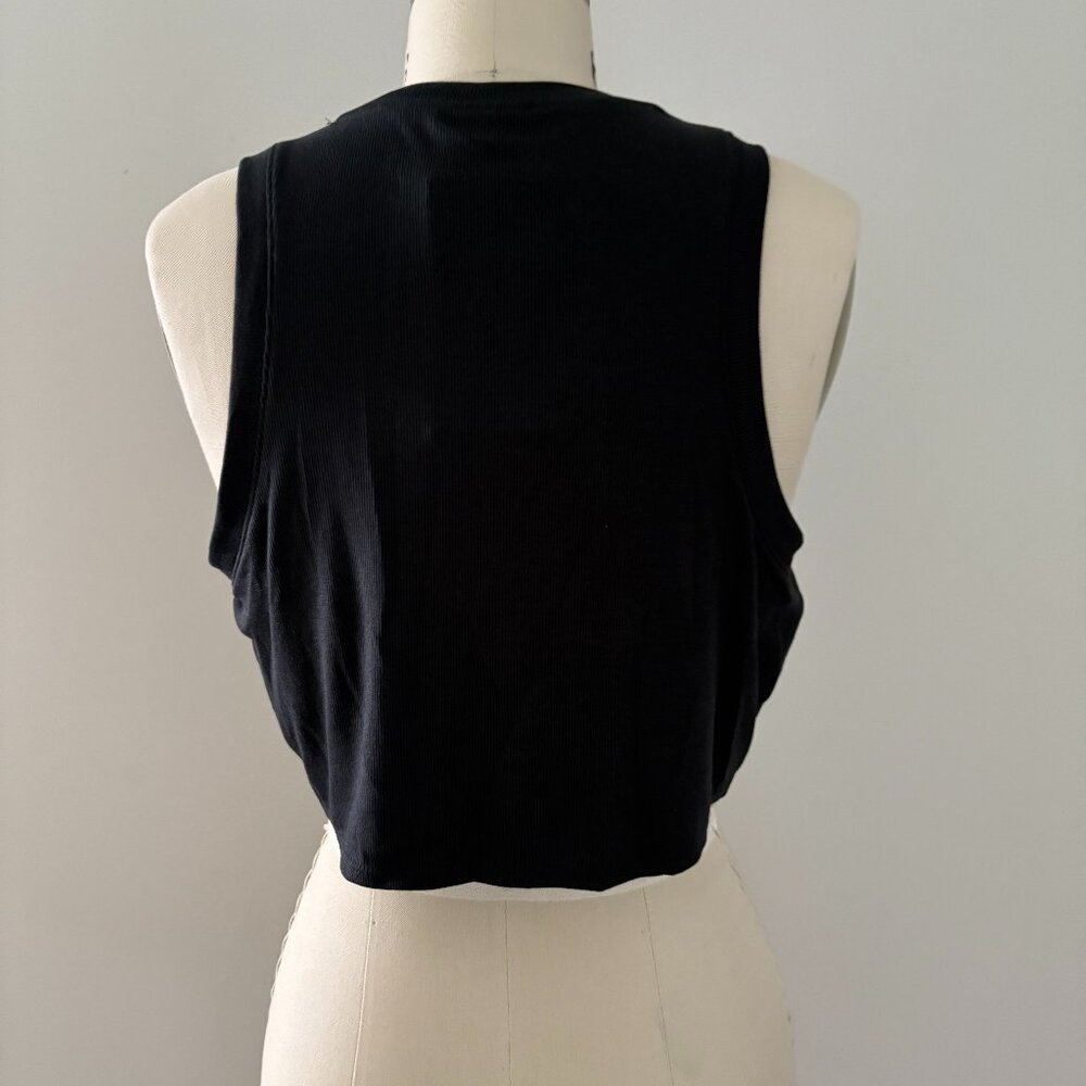 Nike Women's Black Essential Rib Crop Tank Size Large NWT - Picture 4 of 7